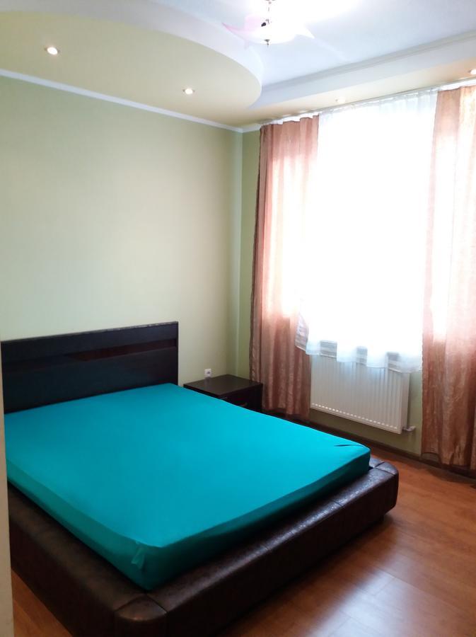 3-К Квартира Apartment Ivano-Frankivs'k Exterior photo